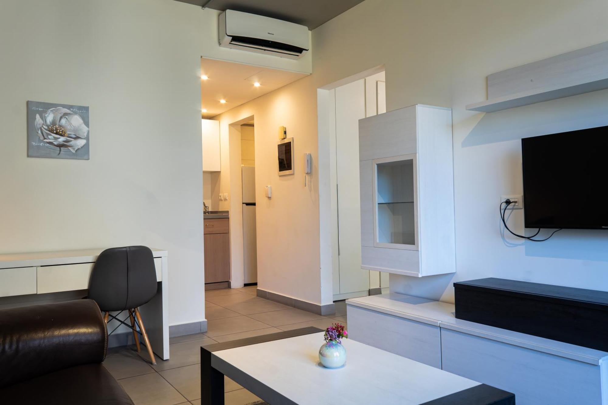 Makhoul 310 Aparthotel *